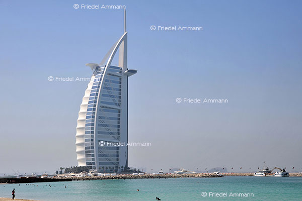 WORLD - Tourismus / Tourism - Burj al Arab Hotel, Dubai