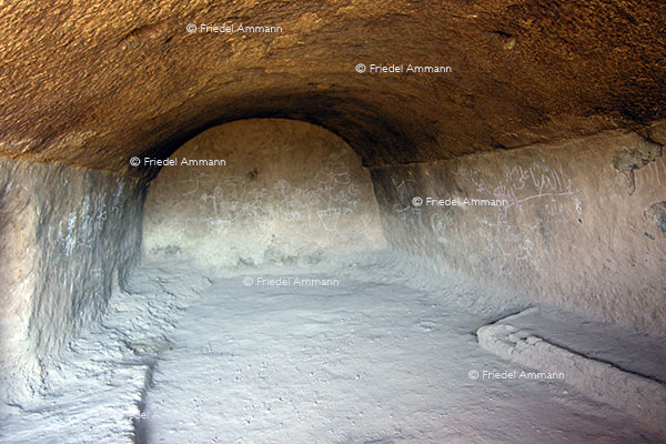 WORLD - Afghanistan - Bamiyan - cave room