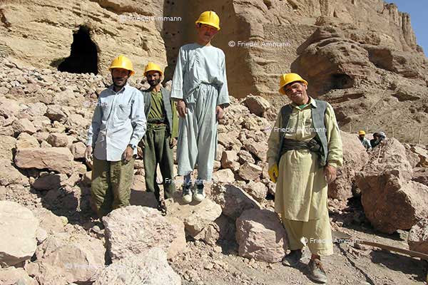 WORLD - Afghanistan - Buddha niches of Bamyan
