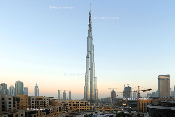 WORLD - Dubai - Burj Khalifa Bin Zayed, (828 M)