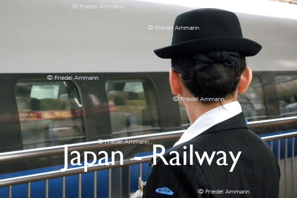 WORLD – Japan – Train Attendant