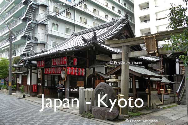 WORLD – Japan – Local Temple - Kyoto