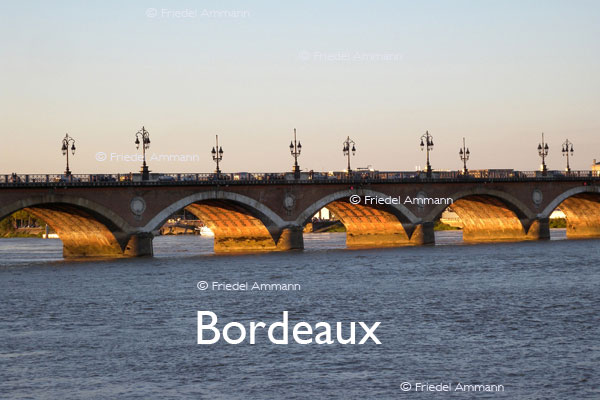 WORLD - France, Sud Ouest - Pont de Pierre, Bordeaux 