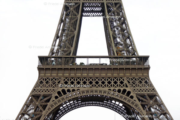 WORLD - France, Paris - Tour Eiffel