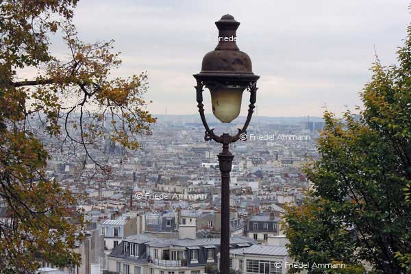 WORLD - France, Paris – Vue de Montmartre