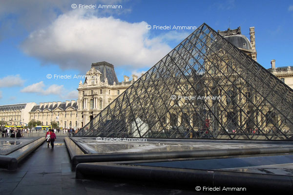 WORLD - France, Paris - Louvre