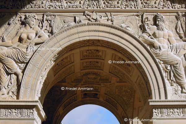 WORLD - France, Paris - Arc de Triomphe du Carrousel