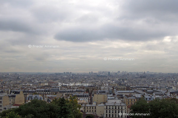 WORLD - France, Paris – Vue de Montmartre