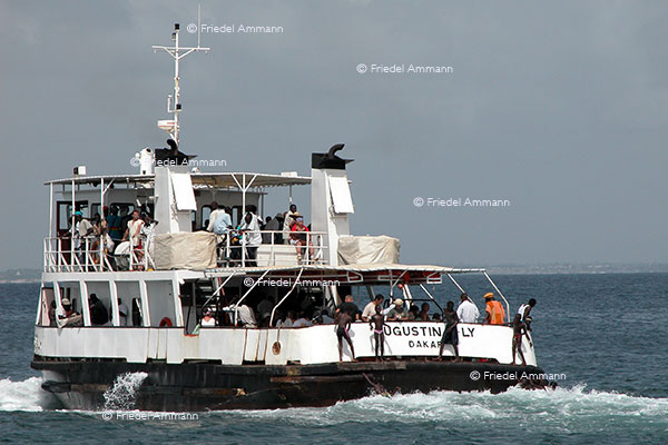 WORLD - Senegal - Ferry Goree-Dakar