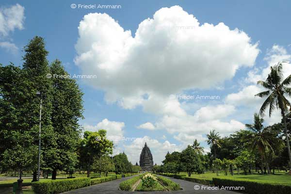 WORLD – Indonesien, Java - Prambanan Hindu Temple