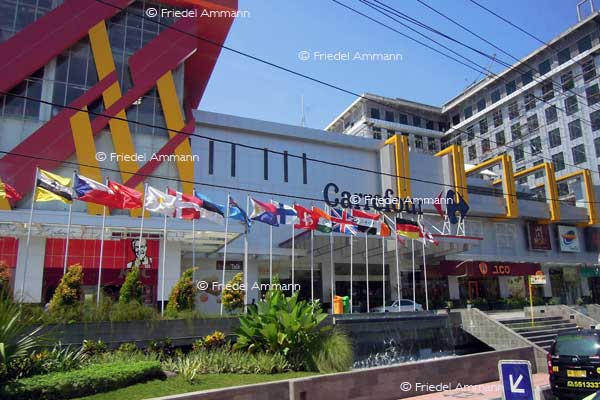WORLD – Indonesien, Java – International shopping mall