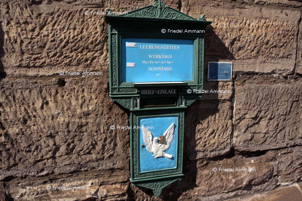 BASEL – Impressionen 2 - Basler Dybli Briefkasten - Spalentor