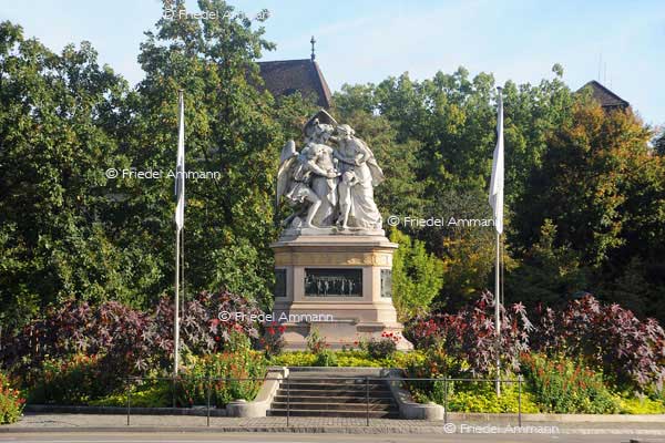 BASEL - Impressionen 2 - Strassburger Denkmal