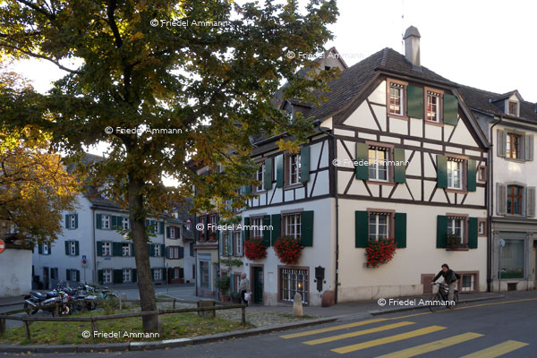 BASEL - Historische Gebäude – Lindenberg, Kleinbasel