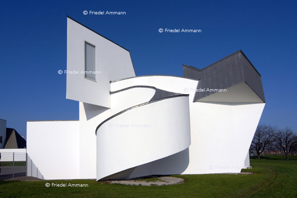 BASEL / Weil am Rhein - Architektur 20. Jahrhundert - vitra Design Museum, Architekt Frank O. Gehry