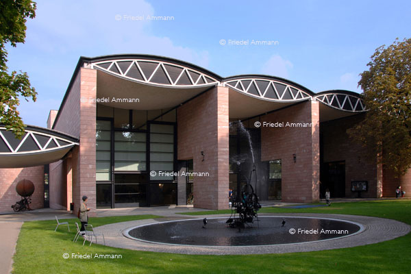 BASEL - Architektur 20. Jahrhundert - Tinguely Museum, Architekt Mario Botta