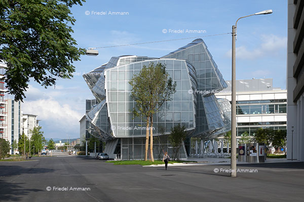 BASEL - Architektur 20. Jahhundert - Novartis Campus, Frank O. Gehry Gebäude 