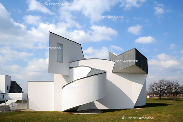 BASEL / Weil am Rhein - Architektur 20. Jahrhundert - vitra Design Museum, Architekt Frank O. Gehry