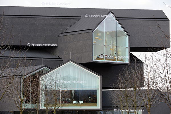 BASEL / Weil am Rhein - Architektur 20. Jahrhundert - vitraHaus, Architekten Herzog & de Meuron 