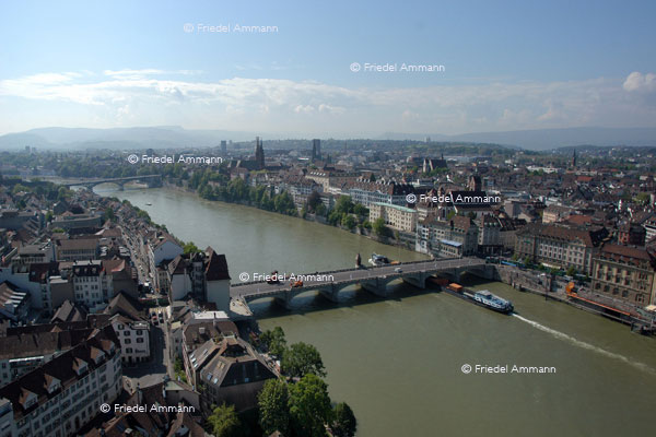 BASEL - Kleinbasel, mittlere Rheinbrücke, Grossbasel