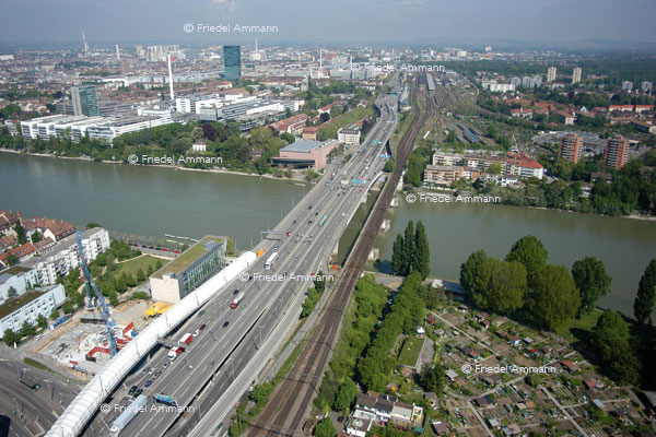 BASEL - Schwarzwaldbrücke Richtung Norden