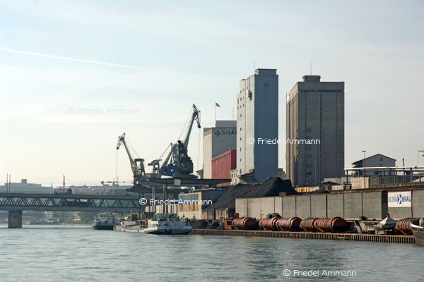 BASEL - Rheinhafen –St Johann (inzwischen abgerissen)