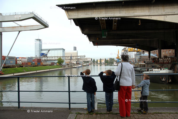 BASEL - Rheinhafen - Kleinhüningen