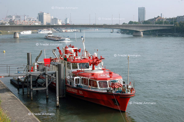 BASEL - Rheinschiffahrt - Feuerwehrboot