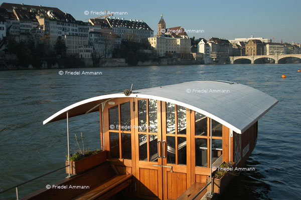 BASEL - Rheinschiffahrt - Münster-Fähre «Leu»