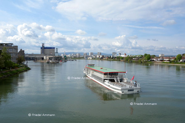 BASEL - Rheinschiffahrt