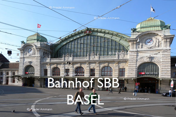 BASEL - Bahnhof SBB - Bahnhofplatz