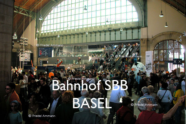 BASEL - Bahnhof SBB - Grosse Halle