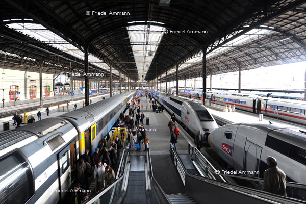 BASEL – Mobilität - Bahnhof SBB