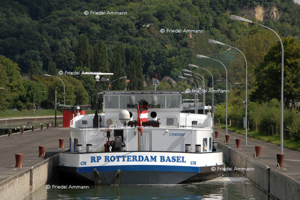 BASEL – Mobilität - Schiffschleuse Birsfelden