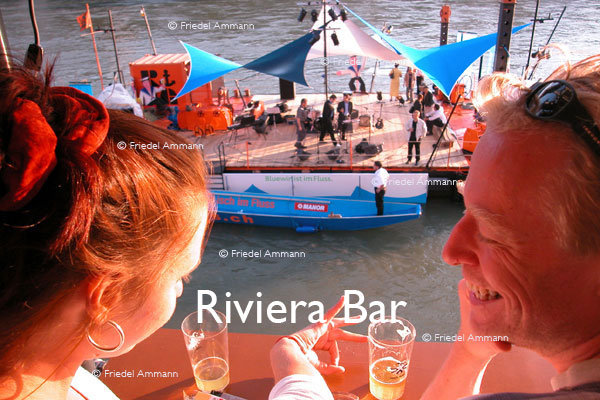 BASEL – Restaurant - Riviera Bar, sisch im Fluss
