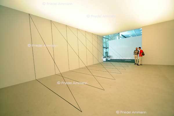 ART 42 Basel 2011 Unlimited - Fred Sandeback, Untitled (Sculptural Study - Seven-part Right-angled Trianular