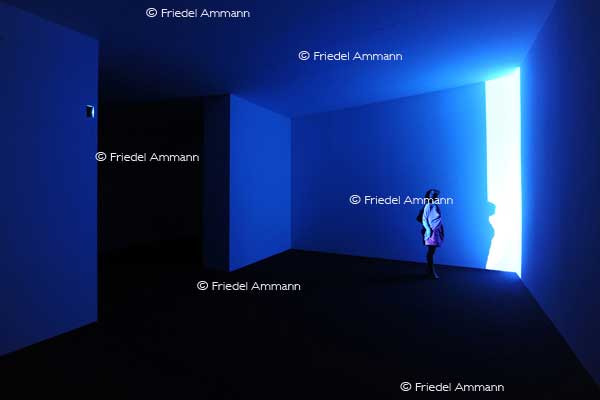ART 42 Basel 2011 Unlimited - James Turrell, «Joecar Blue, Almine Rech Gallerie, Paris