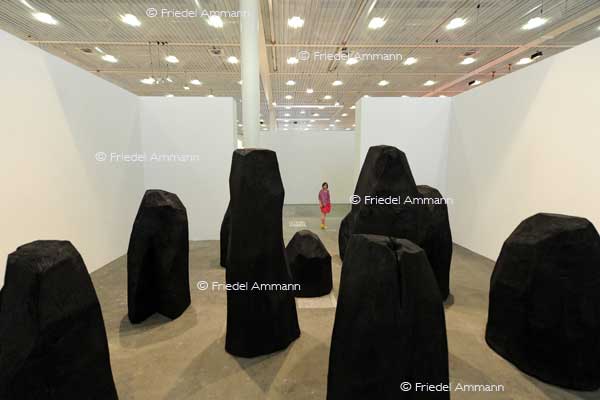 ART 42 Basel 2011 Unlimited - David Nash, «Black Dome» - Annely Juda Fine Art, London