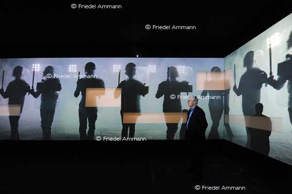 ART Unlimited Basel 41 2010 - Frontier, Doug Aitken - Galerie Presenhuber, ZH