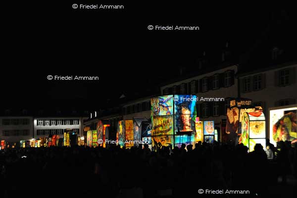 BASEL - Fasnacht 2011 - Laternenausstellung auf dem Münsterplatz