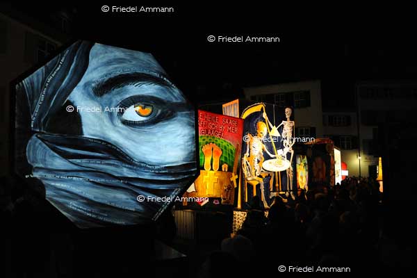 BASEL - Fasnacht 2011 - Laternenausstellung auf dem Münsterplatz