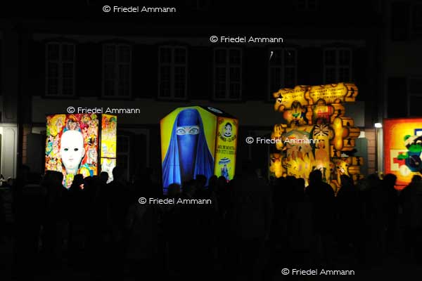 BASEL - Fasnacht 2011 - Laternenausstellung auf dem Münsterplatz