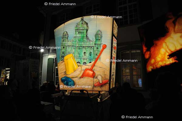 BASEL - Fasnacht 2011 - Laternenausstellung auf dem Münsterplatz