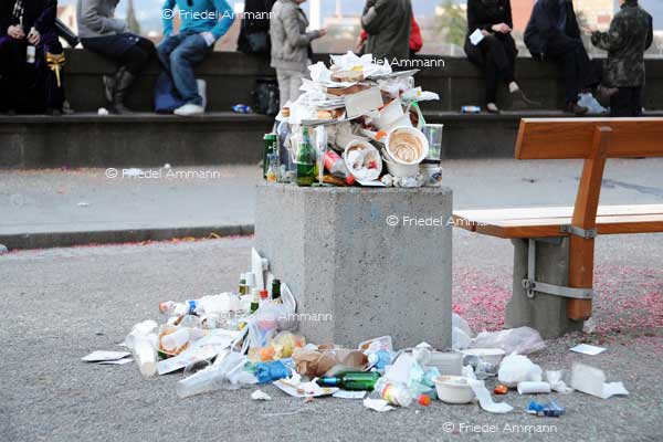 BASEL - Fasnacht 2011