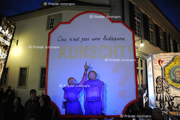 BASEL - Fasnacht 2010 - Laternenausstellung auf dem Münsterplatz
