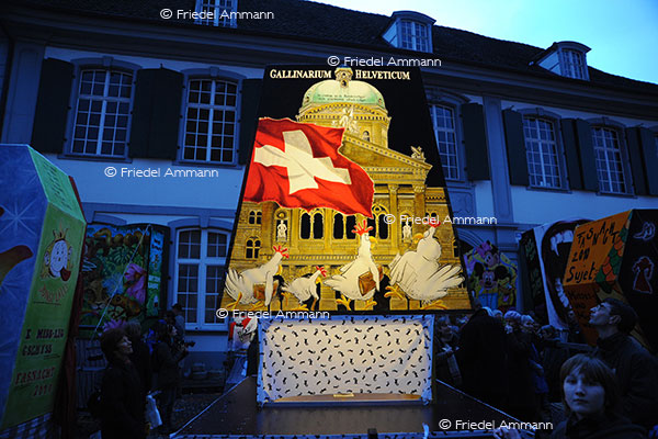BASEL - Fasnacht 2010 - Laternenausstellung auf dem Münsterplatz