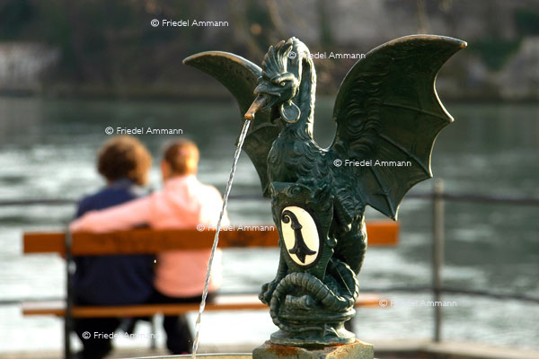 BASEL - Öffentliche Kunst – Basilisken Brunnen