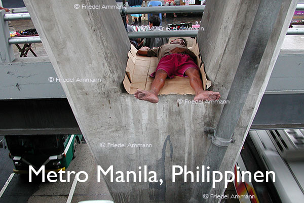 BAUTEN – Brücken / Bridges - Autobahnviadukt, Cubao's place - Metro Manila, Philippinen