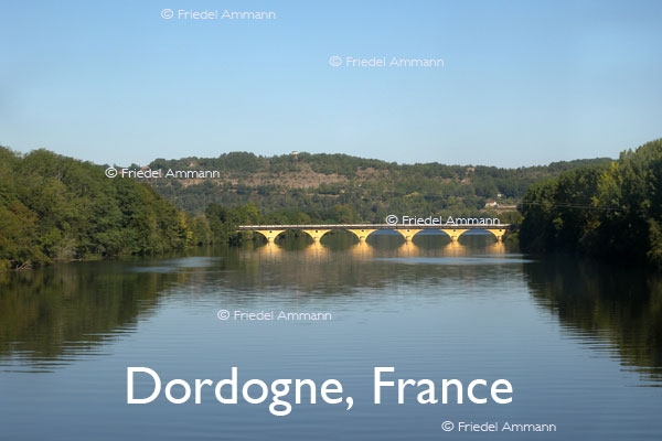 BAUTEN – Brücken / Bridges - Brücke über die Dordogne - France