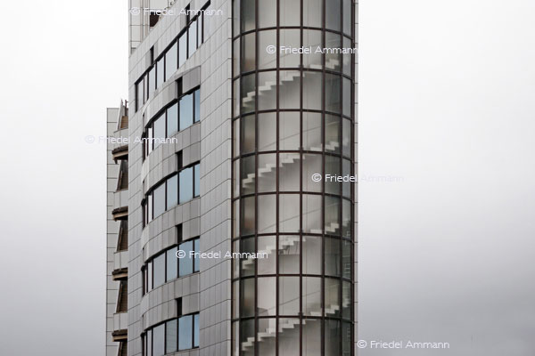 BAUTEN - Gebäudeansichten / Building opinions - Office Building, Nagasaki, Japan